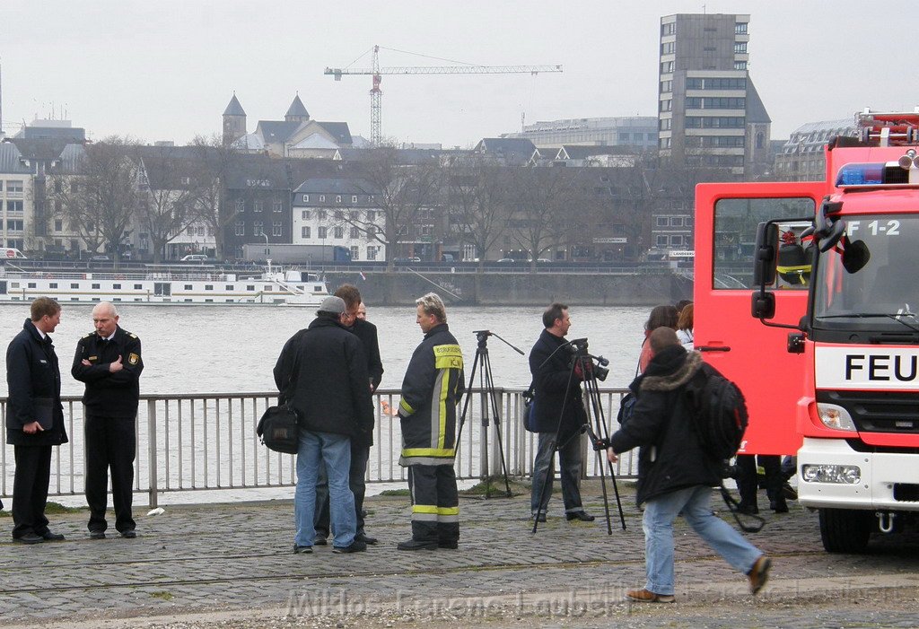 Neue LF`s fuer Koeln Uebergabe in Koeln Deutz an den Wachen  P008.JPG